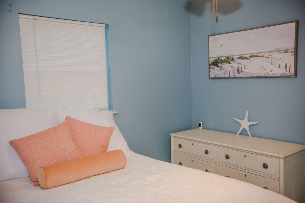 Charming Home, Minutes From The Beach Vero Beach Bagian luar foto